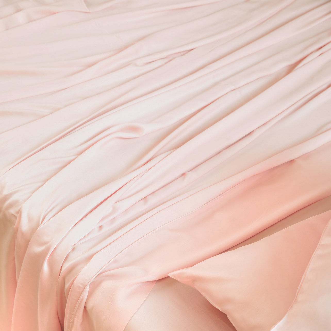 Cloud Pink | Signature Sateen Sheet Set Made with 100% Organic Bamboo #Color_cloudpink